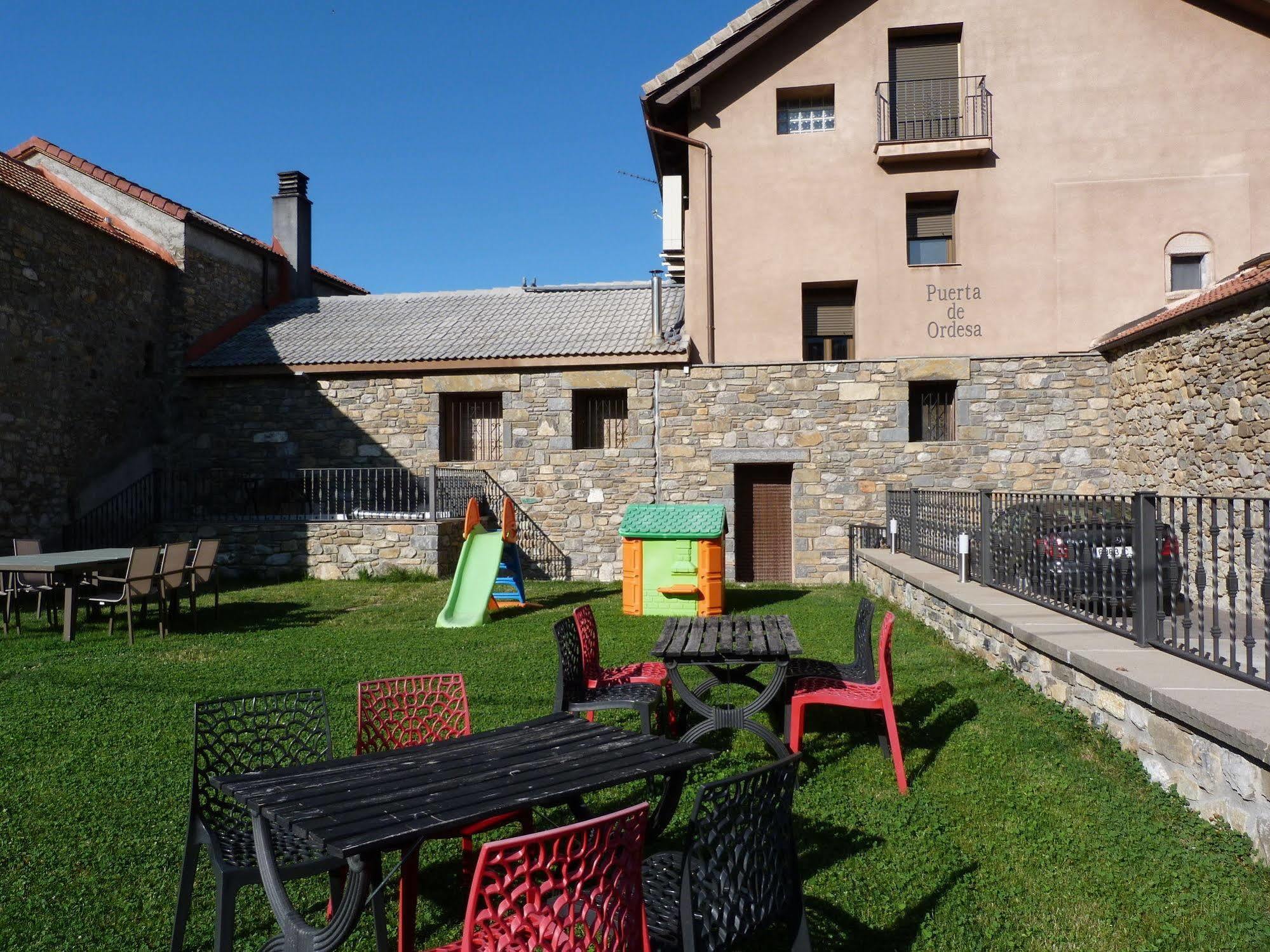 Apartamentos Puerta De Ordesa Laspuña Buitenkant foto